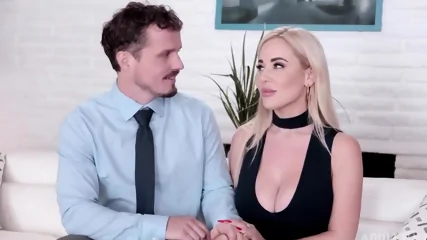 Wife Swap Savannah Bond Dee Williams - Vidéo premium HD - MILF | Jeux de Rue