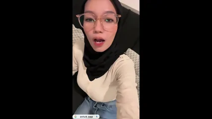 Beautiful Indonesian hijab girl ð - Videos Film X Complet Gratuit Gratuites HD | Jeux de Rue