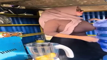 Windaa Cann Penjual Jus Buah Tobrut Colmek - Video Porno Gratuite HD | Jeux de Rue