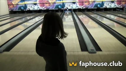 Horny Teen With Blonde Hair And Glasses Pulls Down Pants For Pussy Exploration - Video Porno Gratuite HD | Jeux de Rue