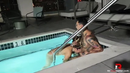 Jacuzzi Whore Nights - Video Porno Gratuite HD | Jeux de Rue